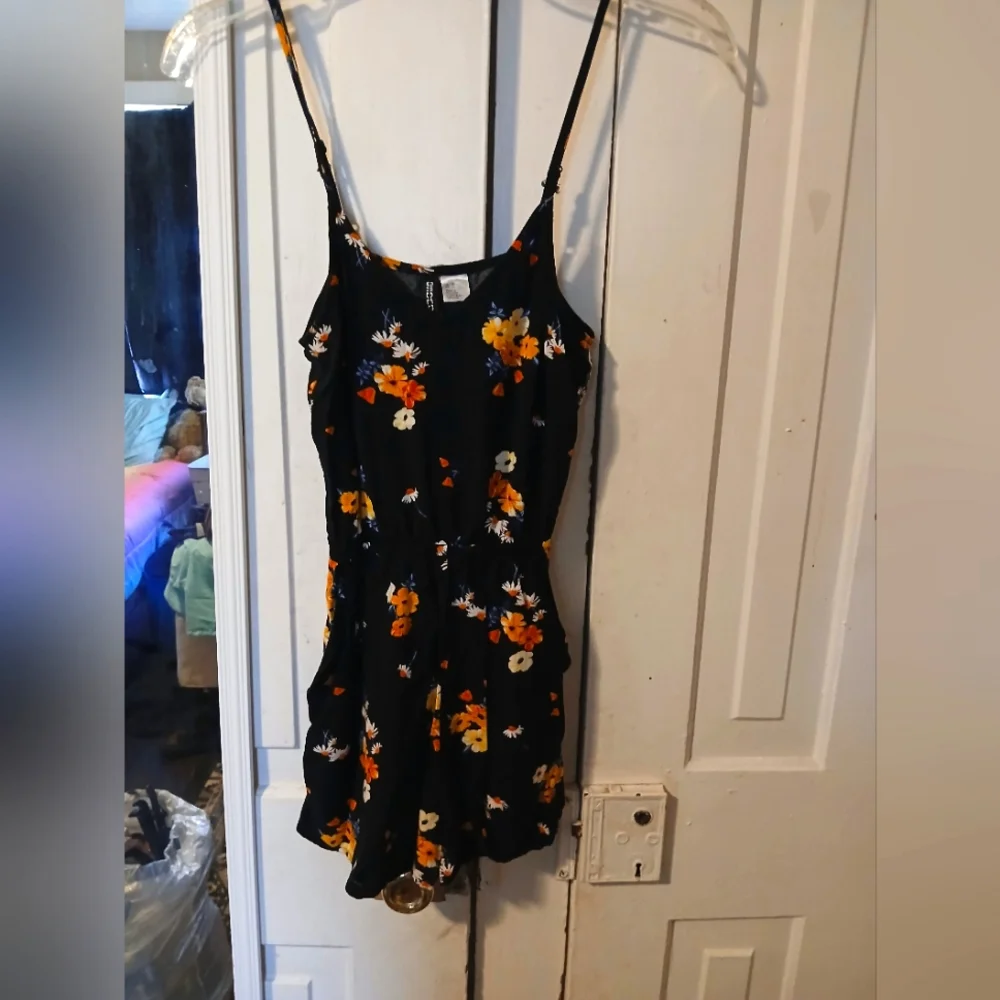 Romper - Picture 1 of 1